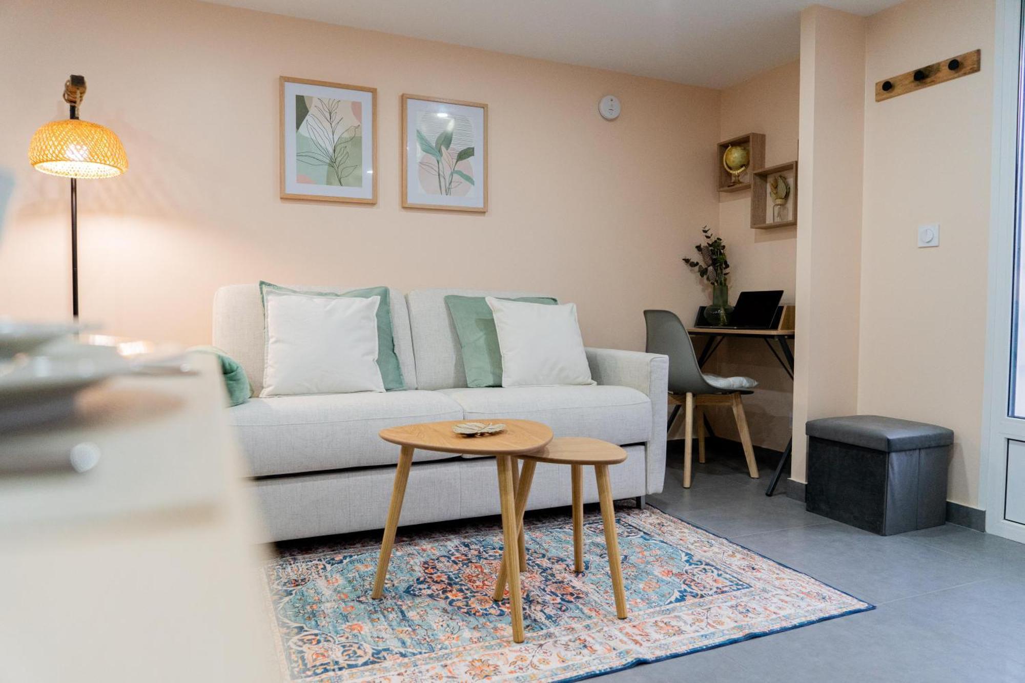 Appartement Cosy Le Lys Vert A 40Mn De Paris Dammarie-lè-Lys Esterno foto